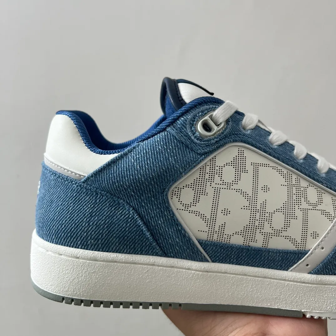 👟👟Ex-factory price 560👟👟 Men's size +10 Dior B27 series ✨2024 upgraded version purchasing agent grade ✨Super🔥sports shoes👫couple shoes. The high version 1:1 adopts oil edge lasting technology, the fabric is imported first-layer cowhide + high-tech fabric, and the inner cowhide + customized lining. TPU original engraved outsole. More than 30 colors of high-soled boots are available. Size: 35-42 for women and 38-46 for men. Bosses are welcome to compare...